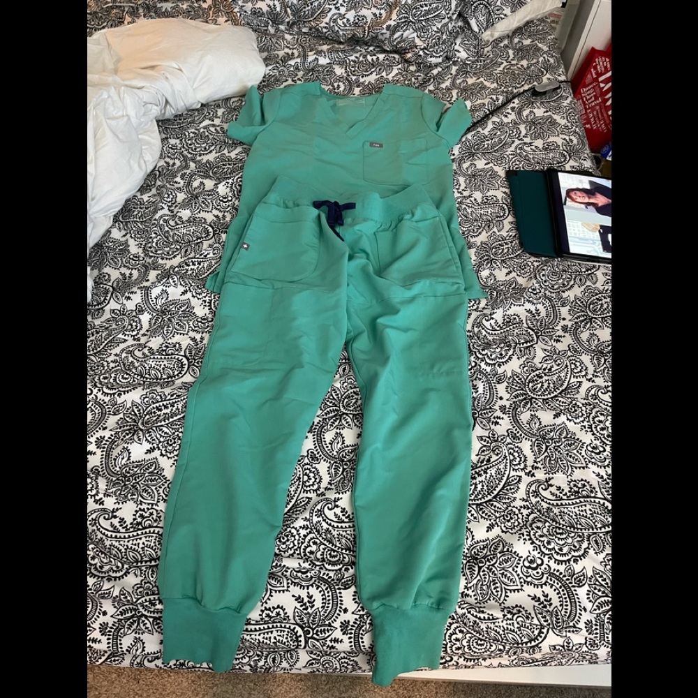 Figs set tops xtra small/ pants petite xtra small